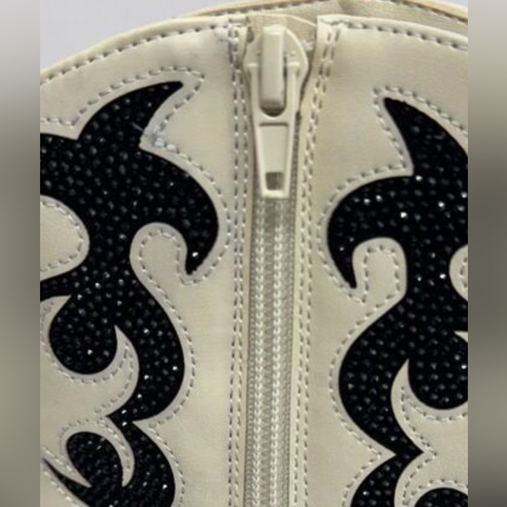 NWT: I.N.C Idigof Booties - Picture 3 of 5